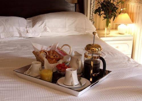 Acer Guest House York Bagian luar foto
