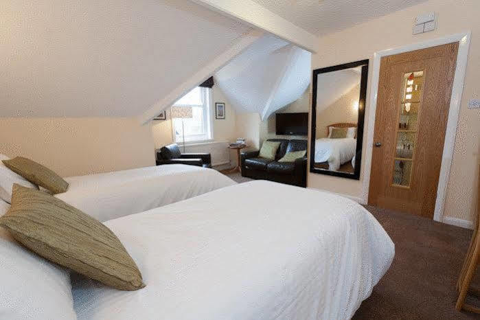 Acer Guest House York Bagian luar foto