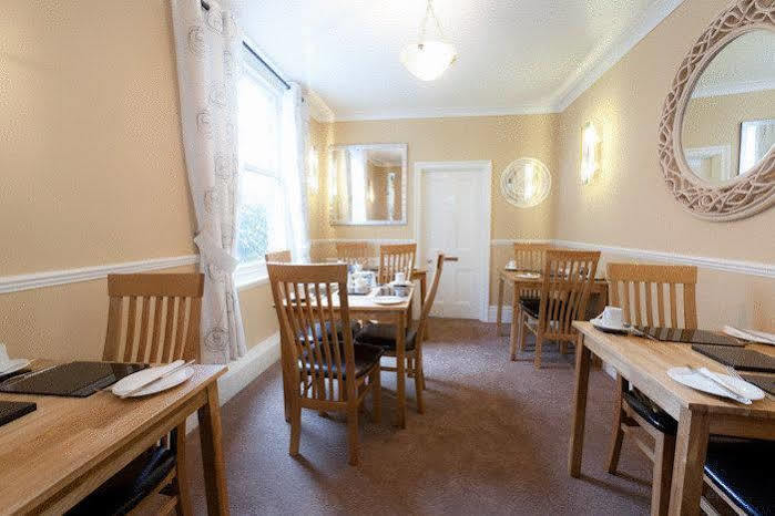 Acer Guest House York Bagian luar foto