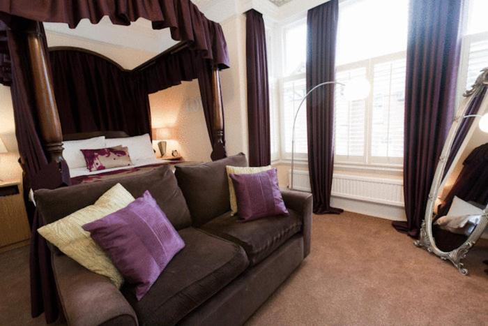 Acer Guest House York Bagian luar foto